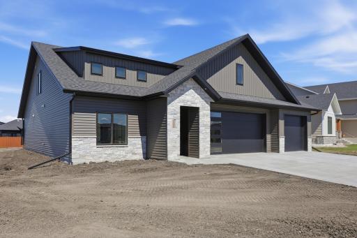 3296 Timber Creek Circle S, Fargo, ND 58104