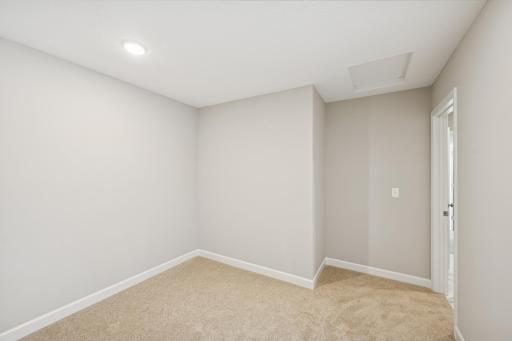 26 Primary Suite Closet