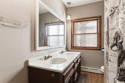 345 2nd Avenue SW, Milaca, MN 56353