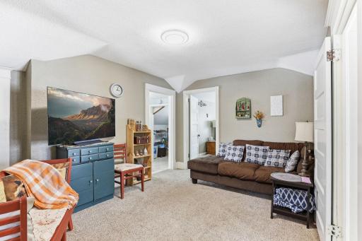 345 2nd Avenue SW, Milaca, MN 56353