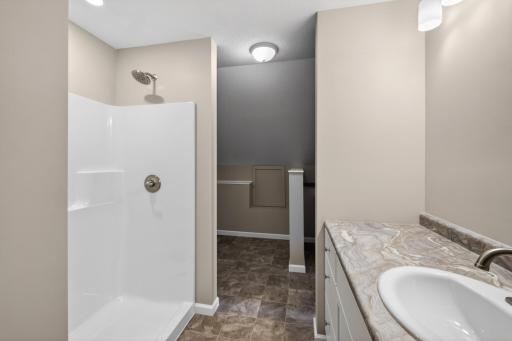 upper level bath 2