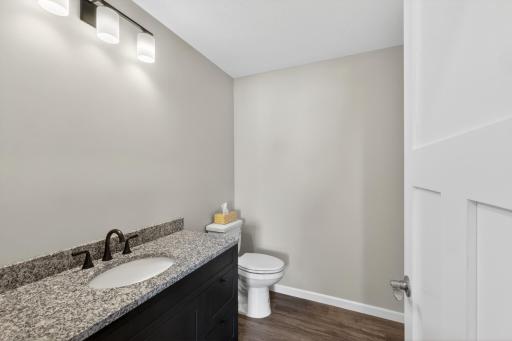 Main level bath 2