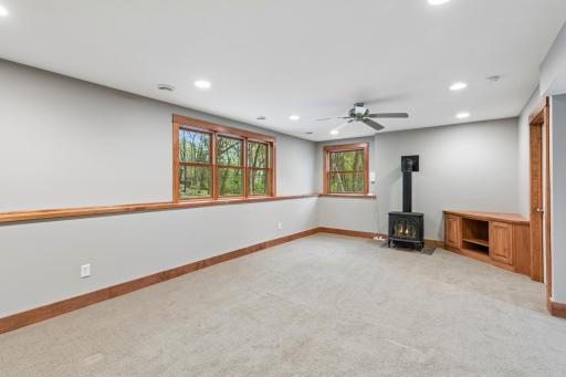 8469 Woodland Curve, Saint Bonifacius, MN 55375