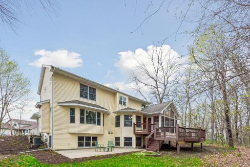 8469 Woodland Curve, Saint Bonifacius, MN 55375