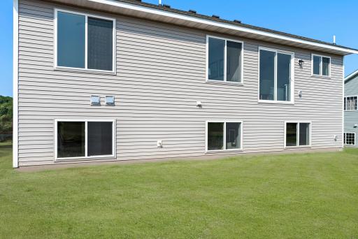 51-web-or-mls-30380_72nd_Ave_Way-12 (2).jpg