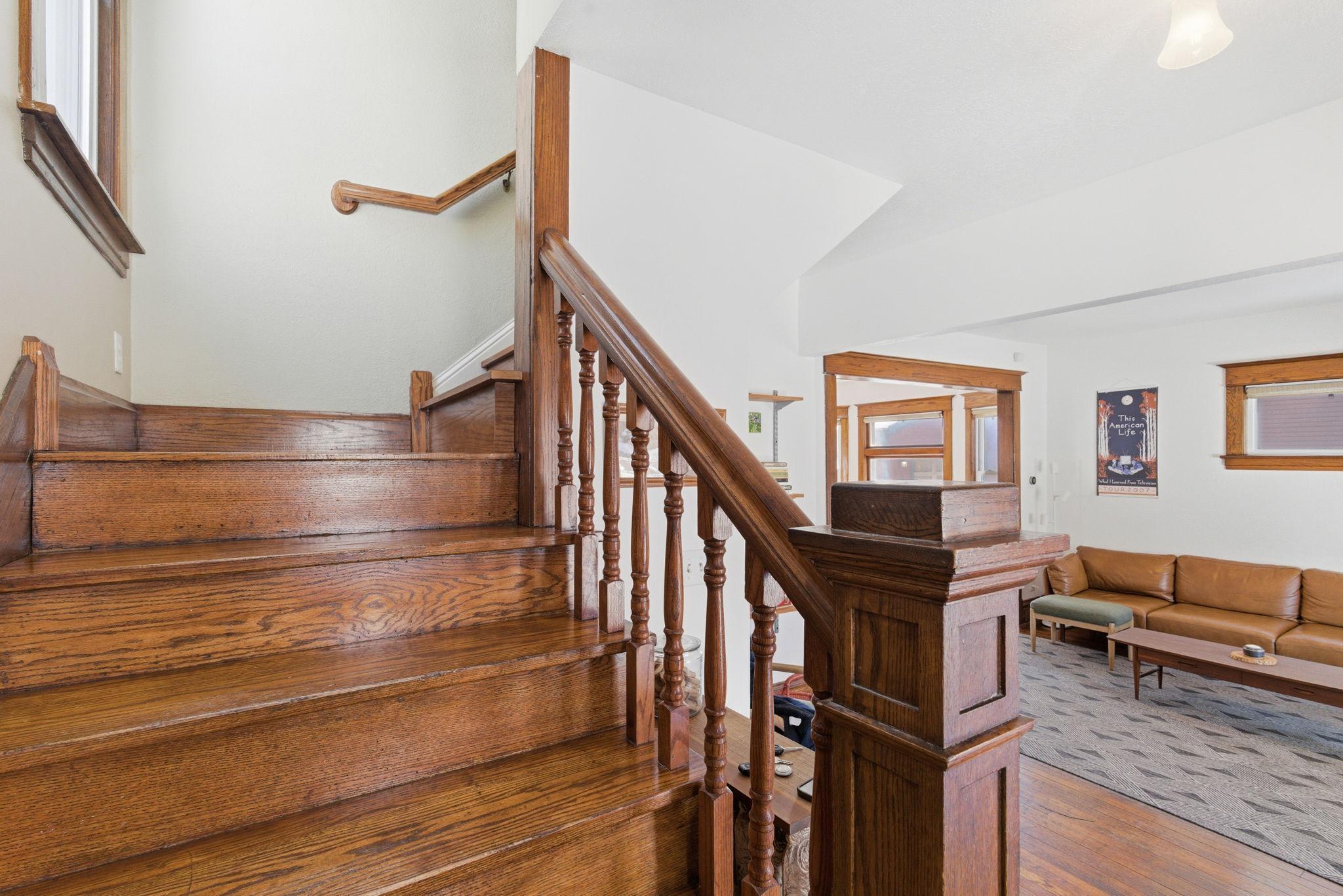 13_staircase_316_bates.jpg