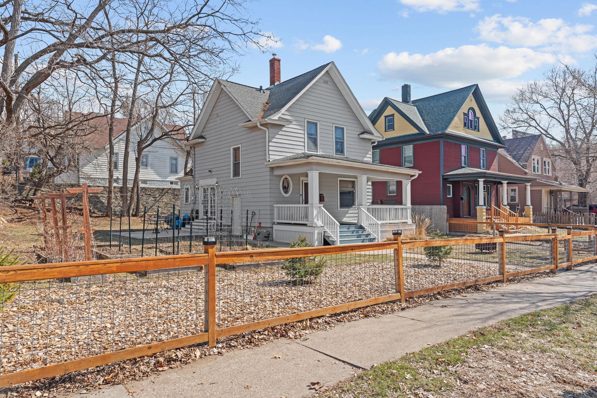 24-316 Bates Ave Exterior-1.jpg