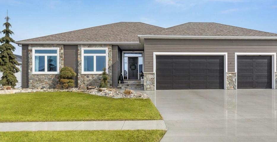 3839 Reserve Drive E, West Fargo, ND 58078
