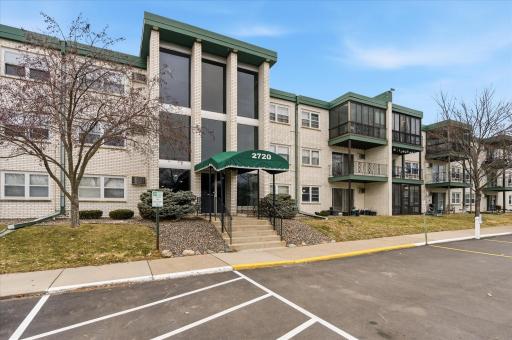 2720 Dale Street N, C114, Roseville, MN 55113