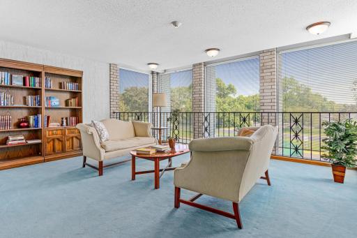 2720 Dale Street N, C114, Roseville, MN 55113