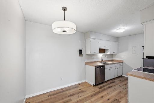 2720 Dale Street N, C114, Roseville, MN 55113