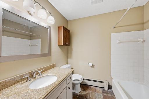 2720 Dale Street N, C114, Roseville, MN 55113
