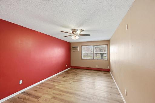 2720 Dale Street N, C114, Roseville, MN 55113