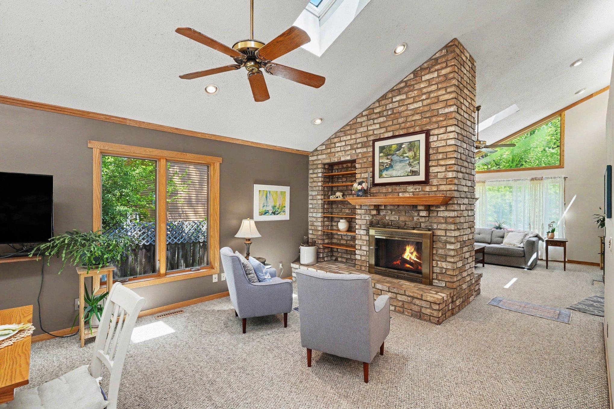 2-sided gas fireplace