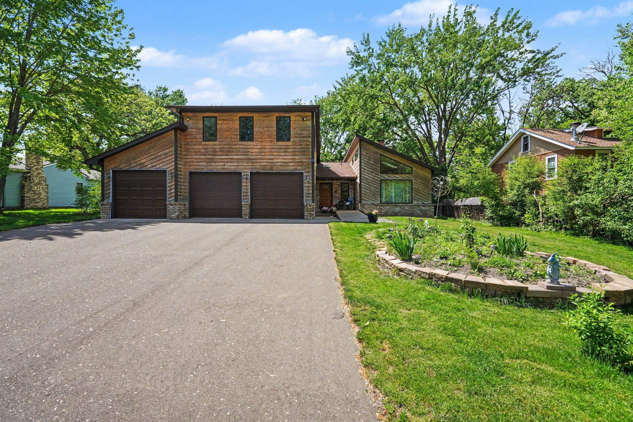 3-car garage