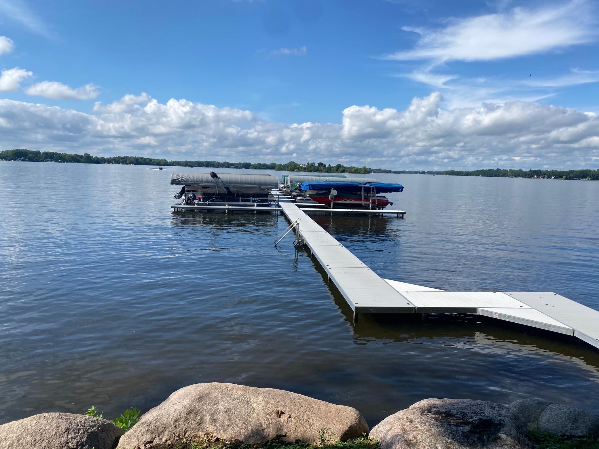 Dock w/ optional boat slip