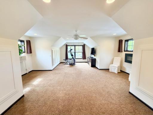 5060 Edgewater Drive, Mound, MN 55364