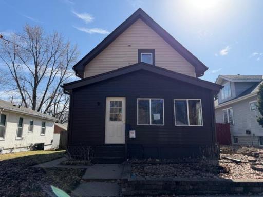 844 Armstrong Avenue, Saint Paul, MN 55102