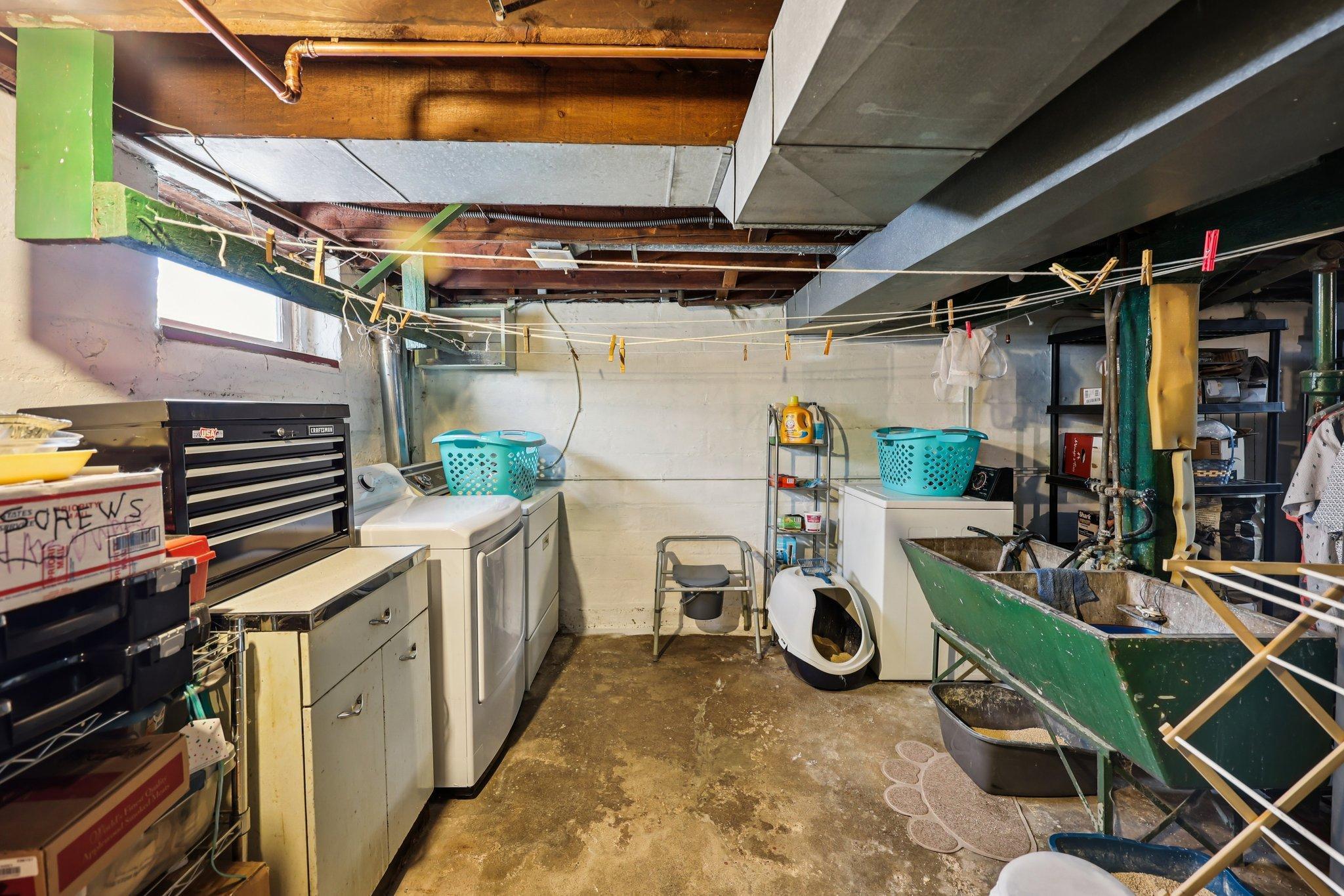 29-web-or-mls-Maryland Ave E-S2103-029.jpg