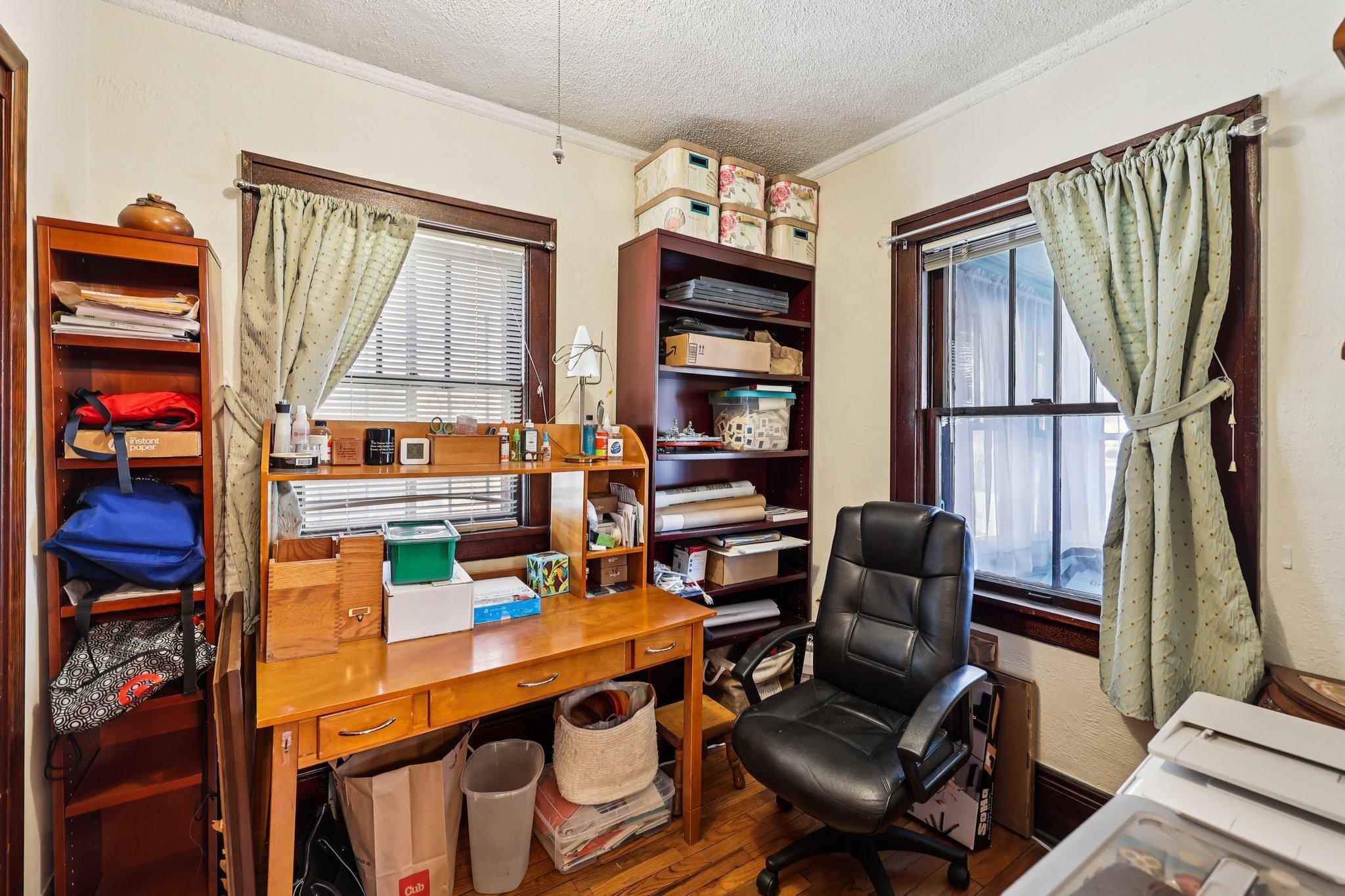 28-web-or-mls-Maryland Ave E-S2103-028.jpg