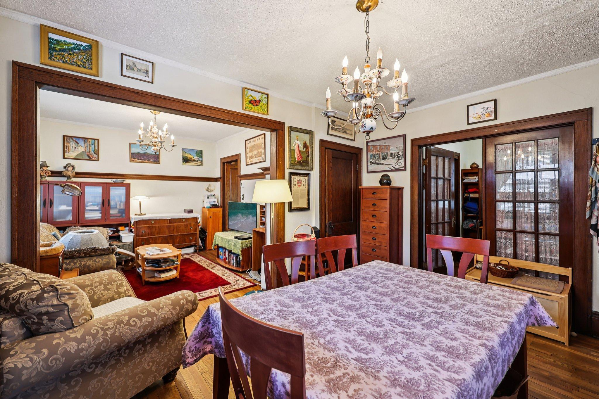 11-web-or-mls-Maryland Ave E-S2103-011.jpg