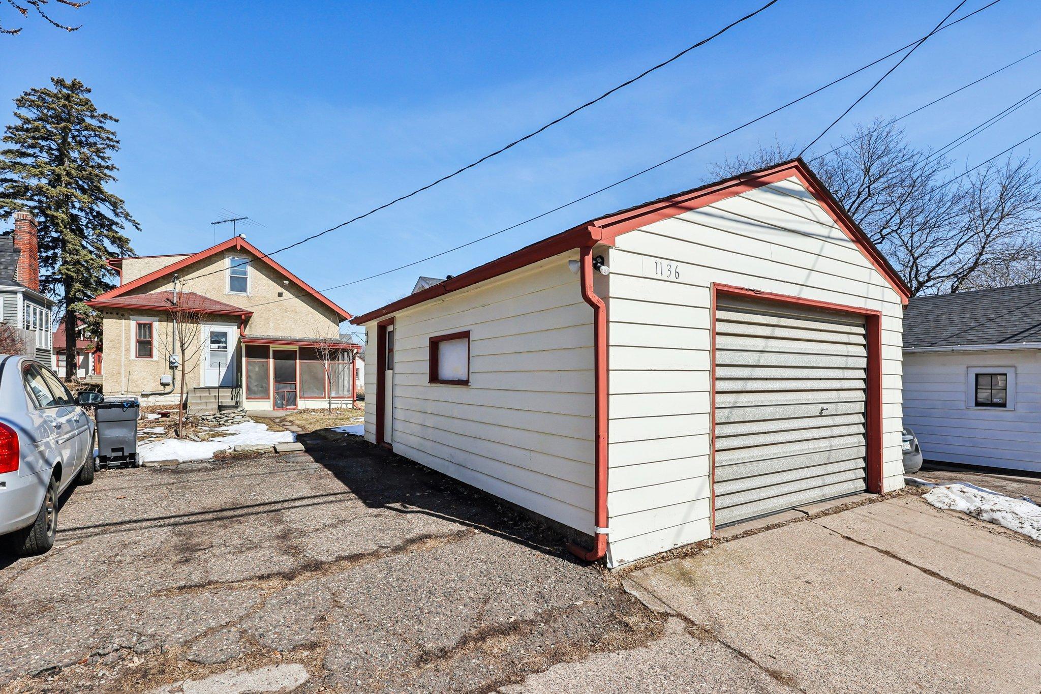 35-web-or-mls-Maryland Ave E-S2103-035.jpg