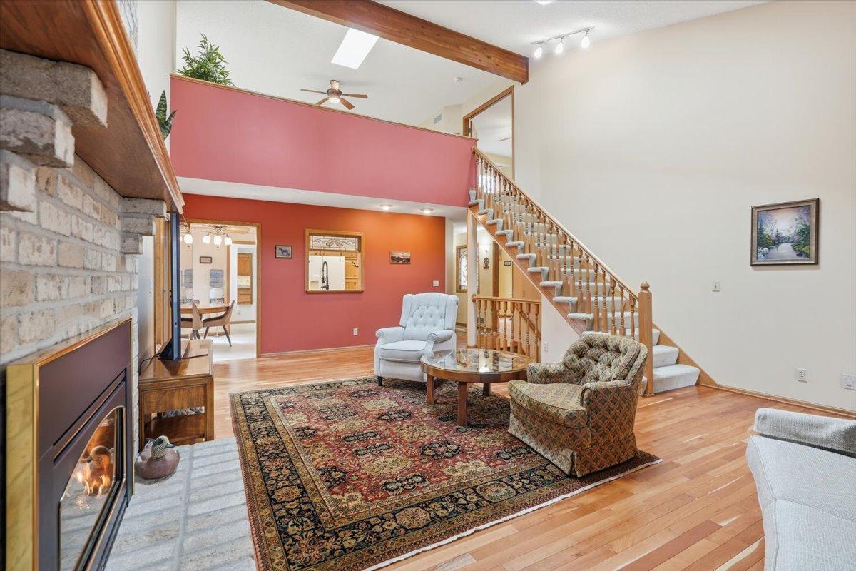 Open to upper level living area/loft