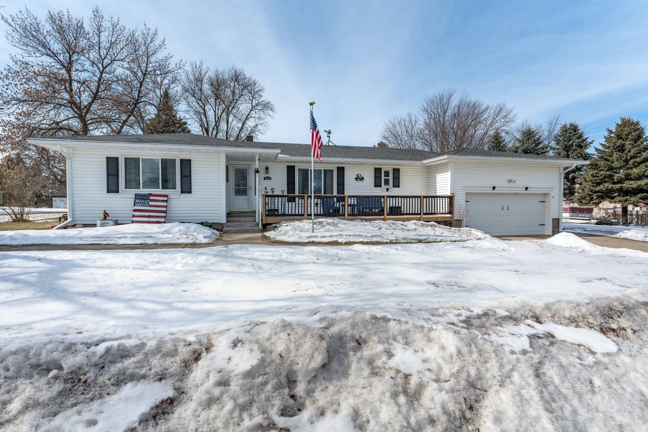 110 S Niggeler St Elizabeth MN-102.jpg