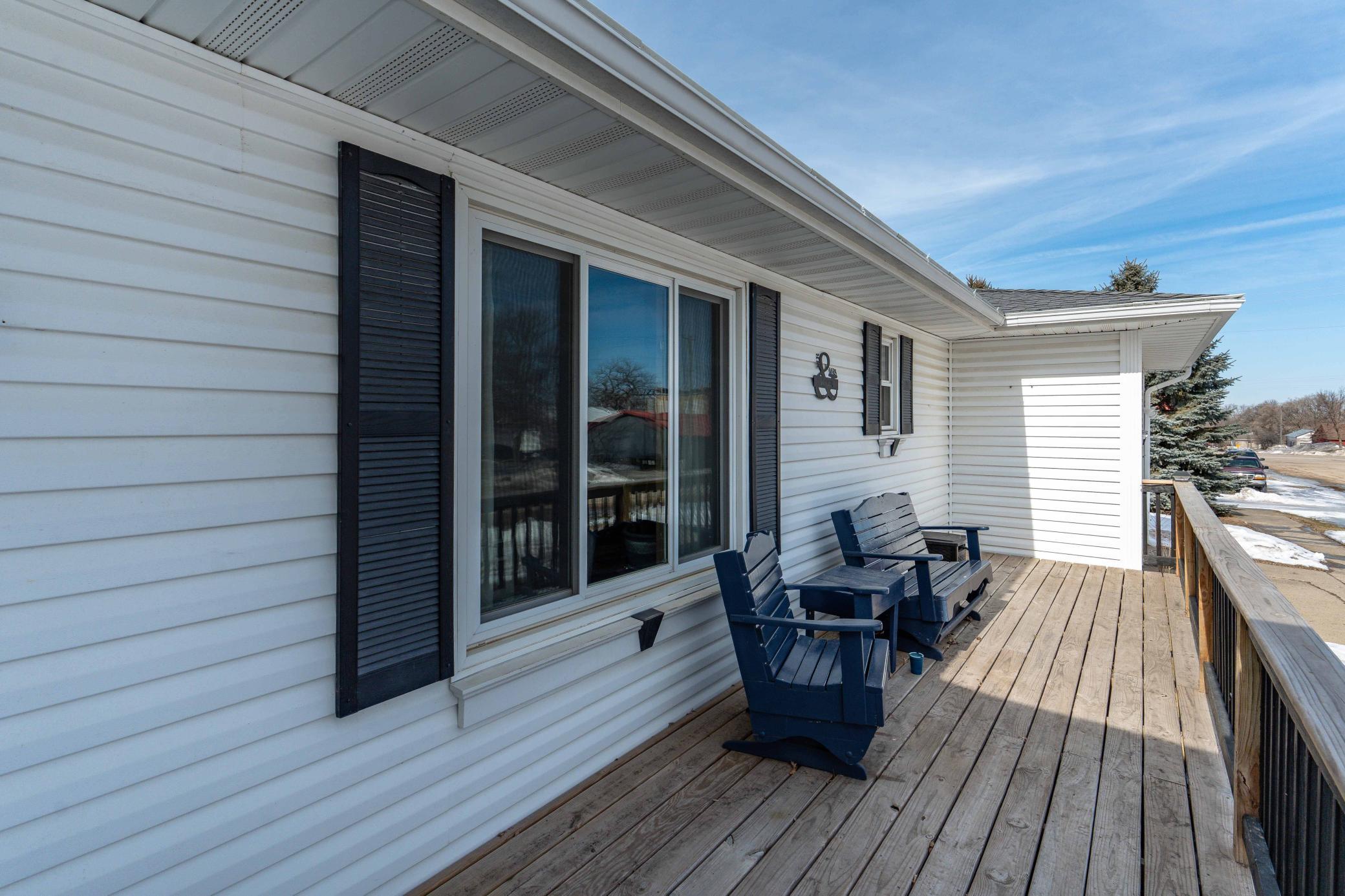 110 S Niggeler St Elizabeth MN-109.jpg