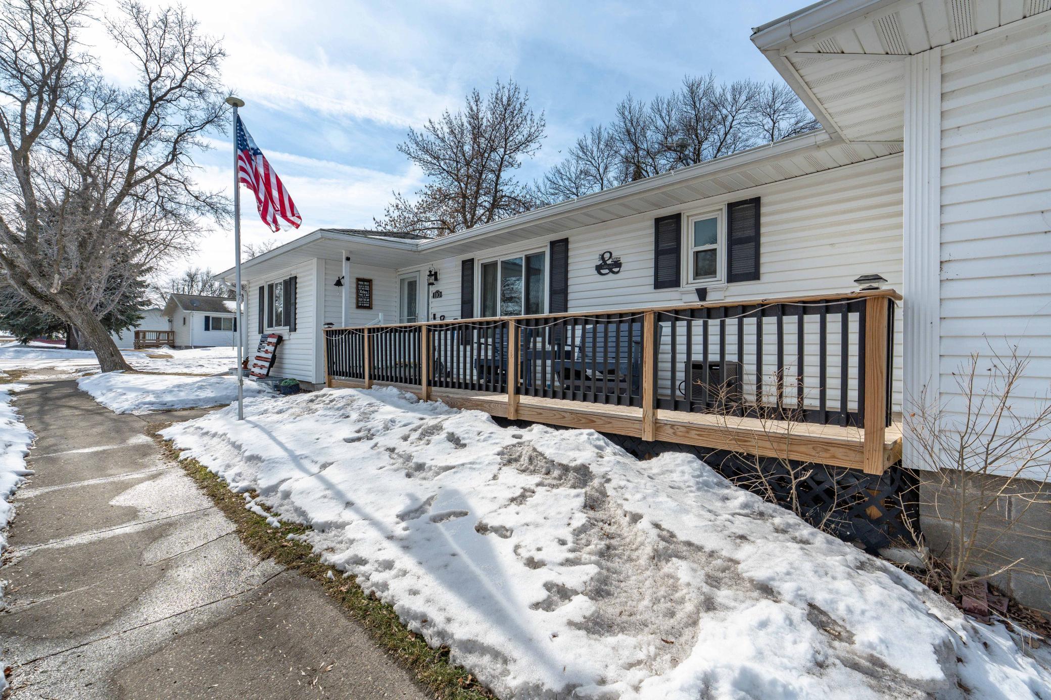 110 S Niggeler St Elizabeth MN-106.jpg