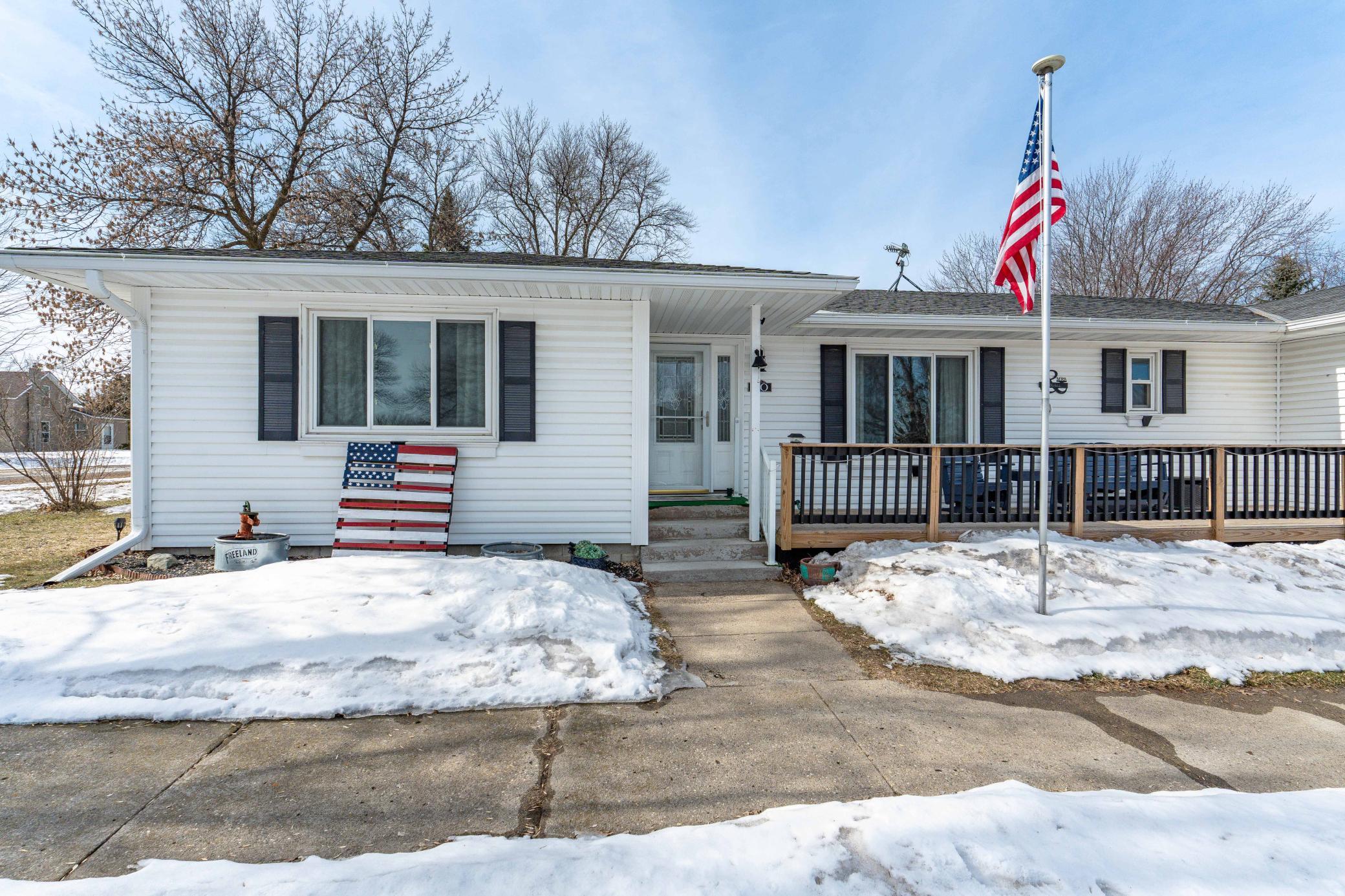 110 S Niggeler St Elizabeth MN-108.jpg