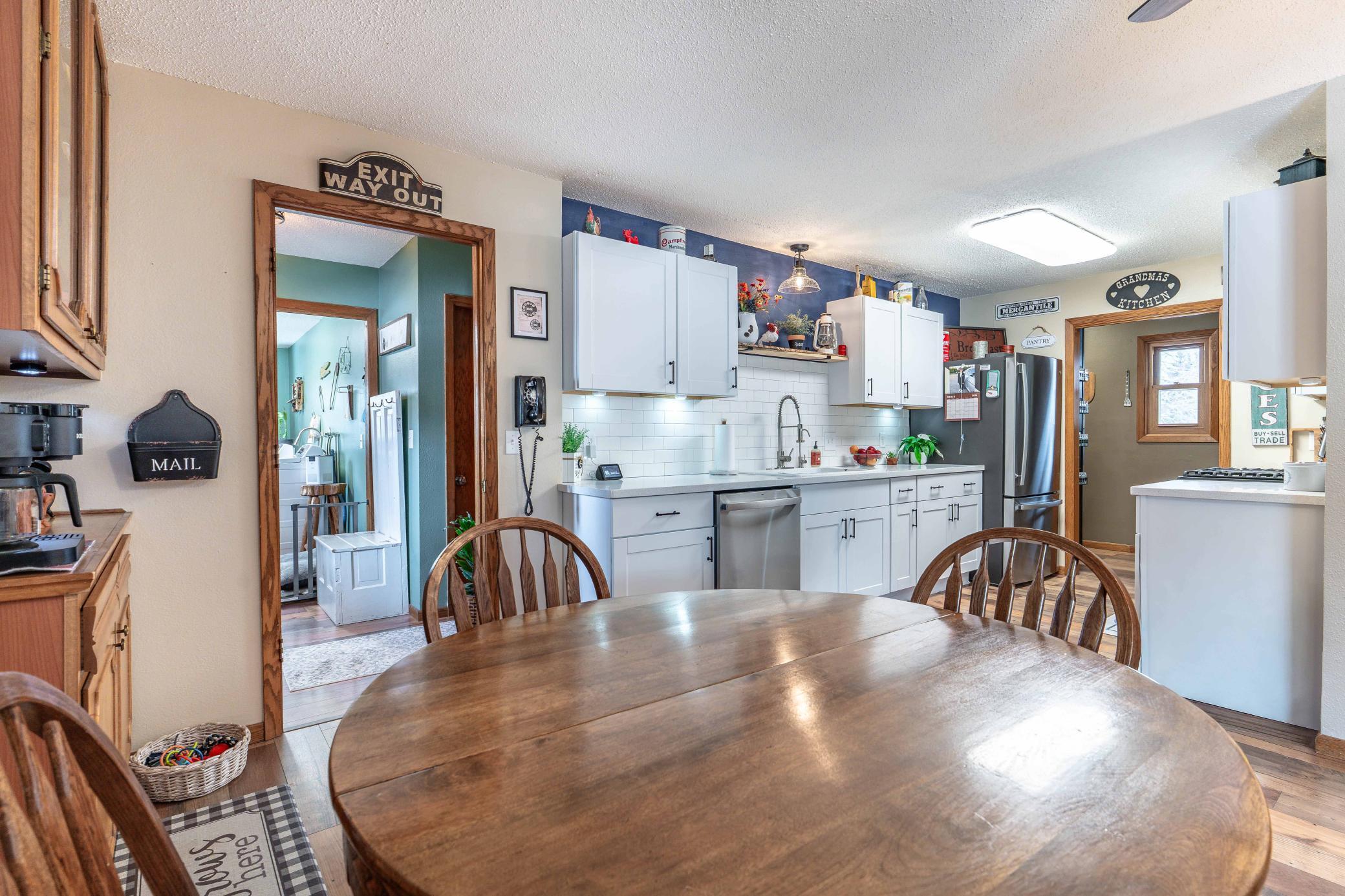110 S Niggeler St Elizabeth MN-208.jpg
