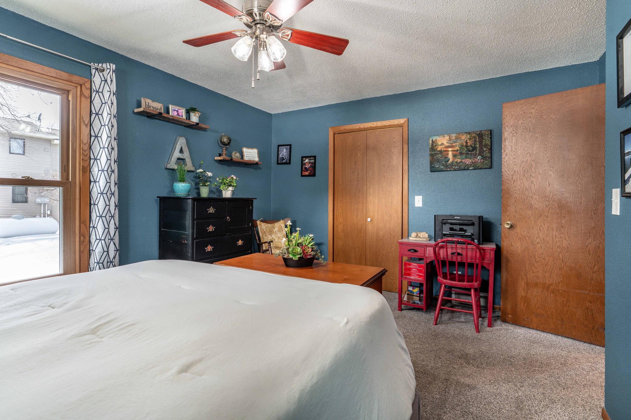 110 S Niggeler St Elizabeth MN-221.jpg