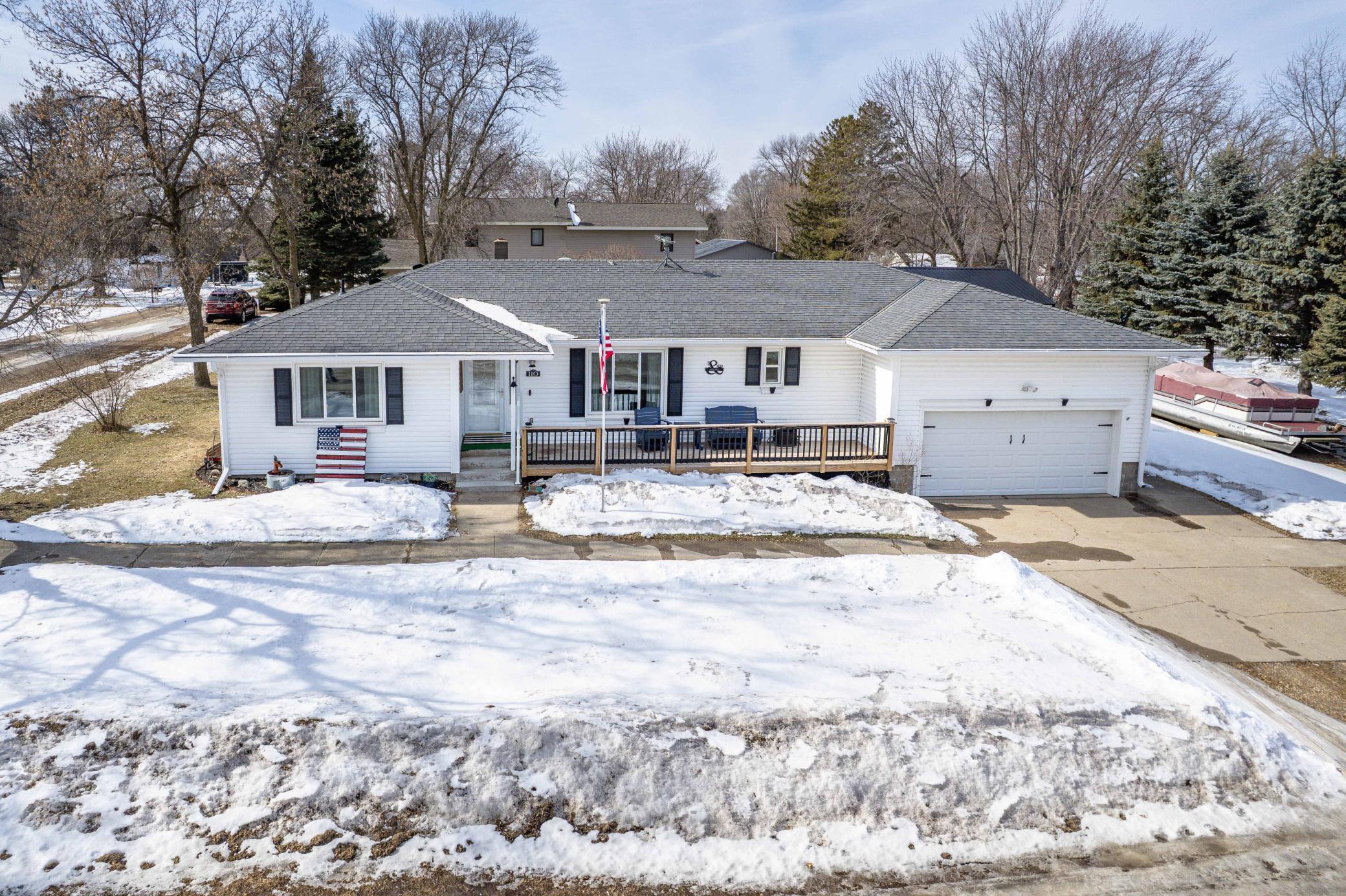 110 S Niggeler St Elizabeth MN-301.jpg