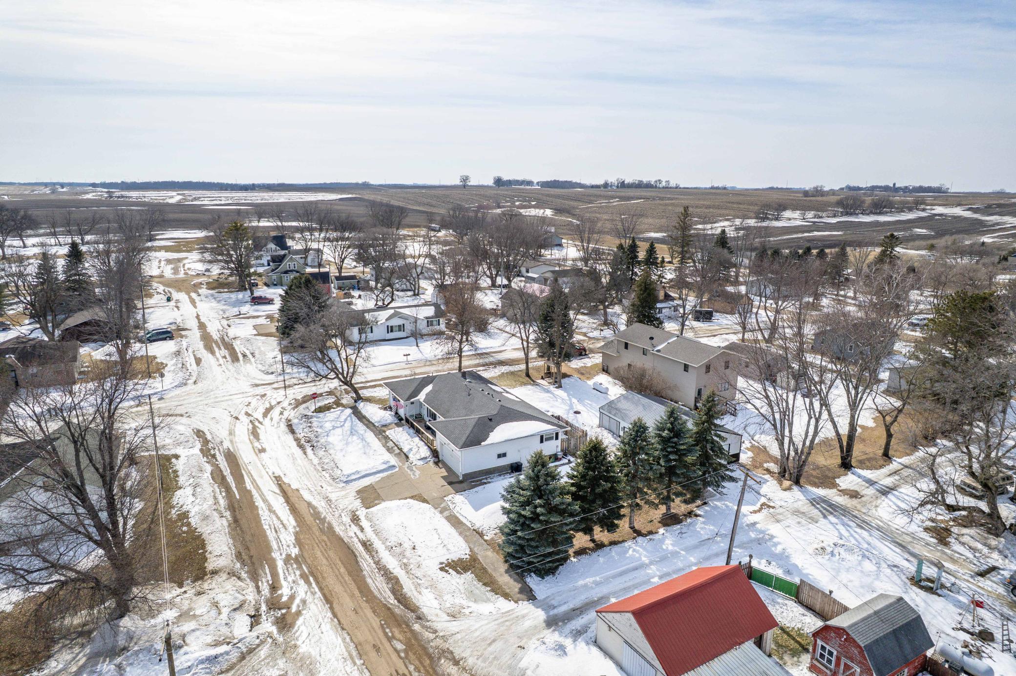 110 S Niggeler St Elizabeth MN-303.jpg