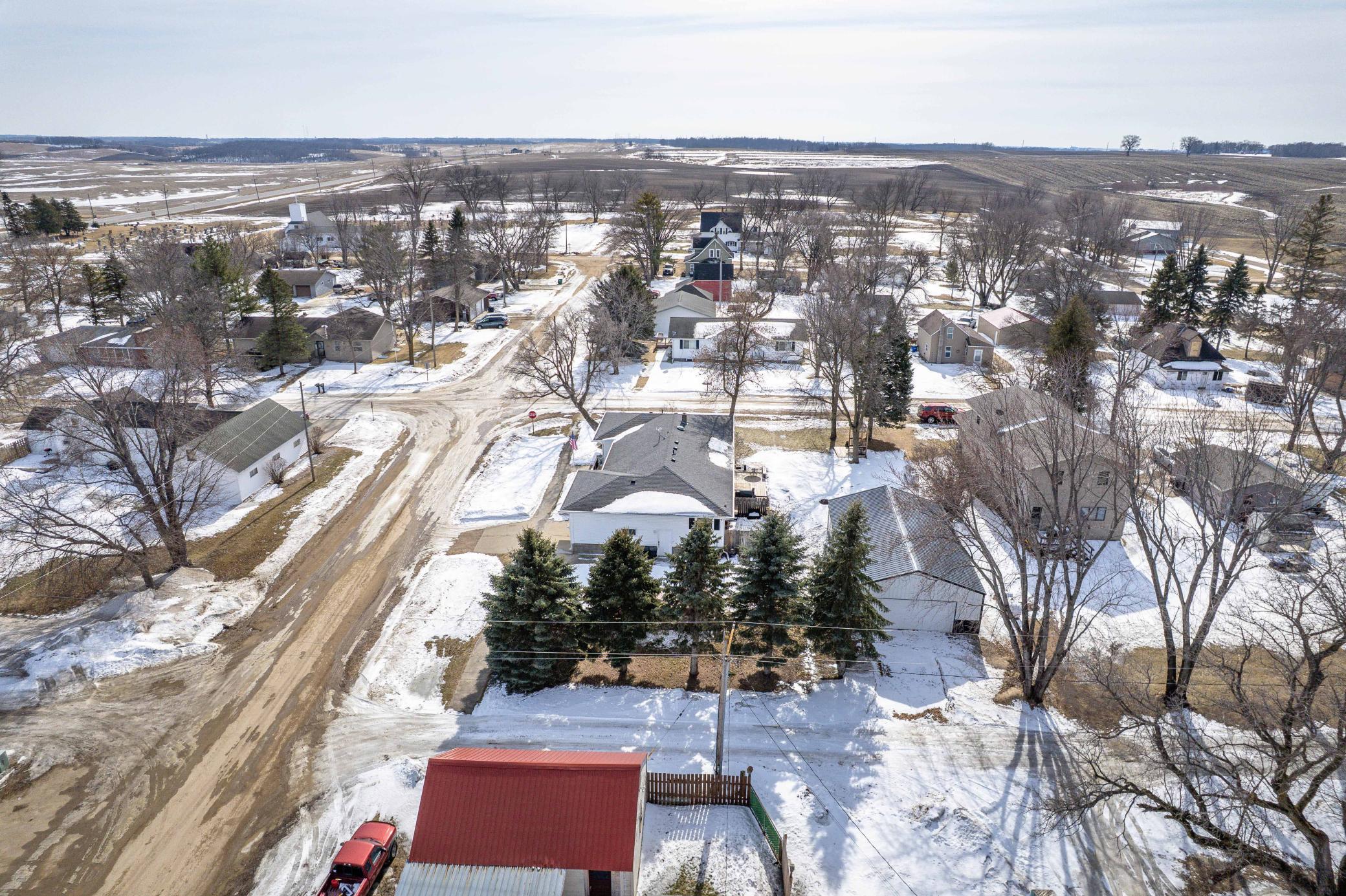 110 S Niggeler St Elizabeth MN-304.jpg