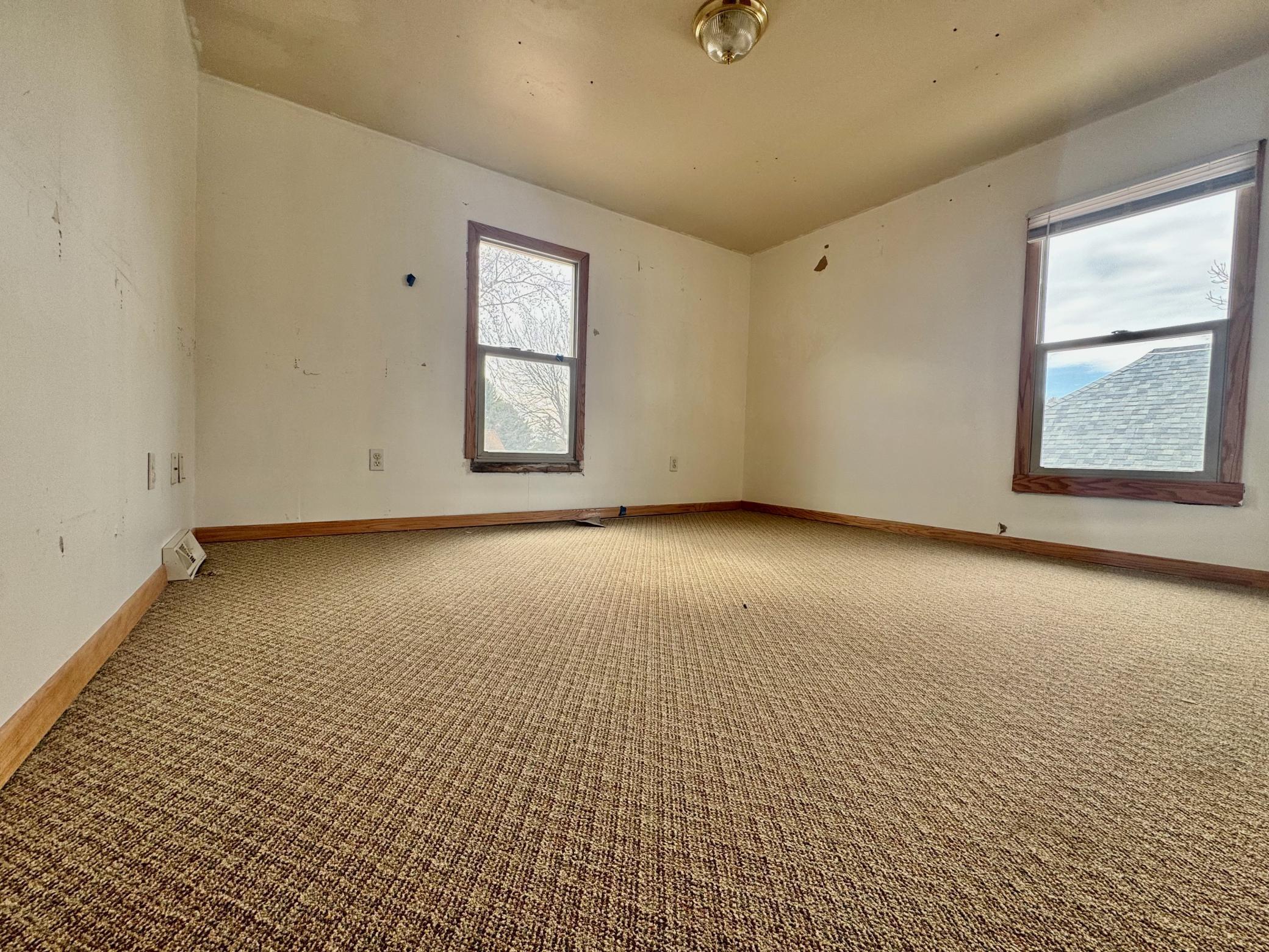 Check out the big closet in the 2nd bedroom