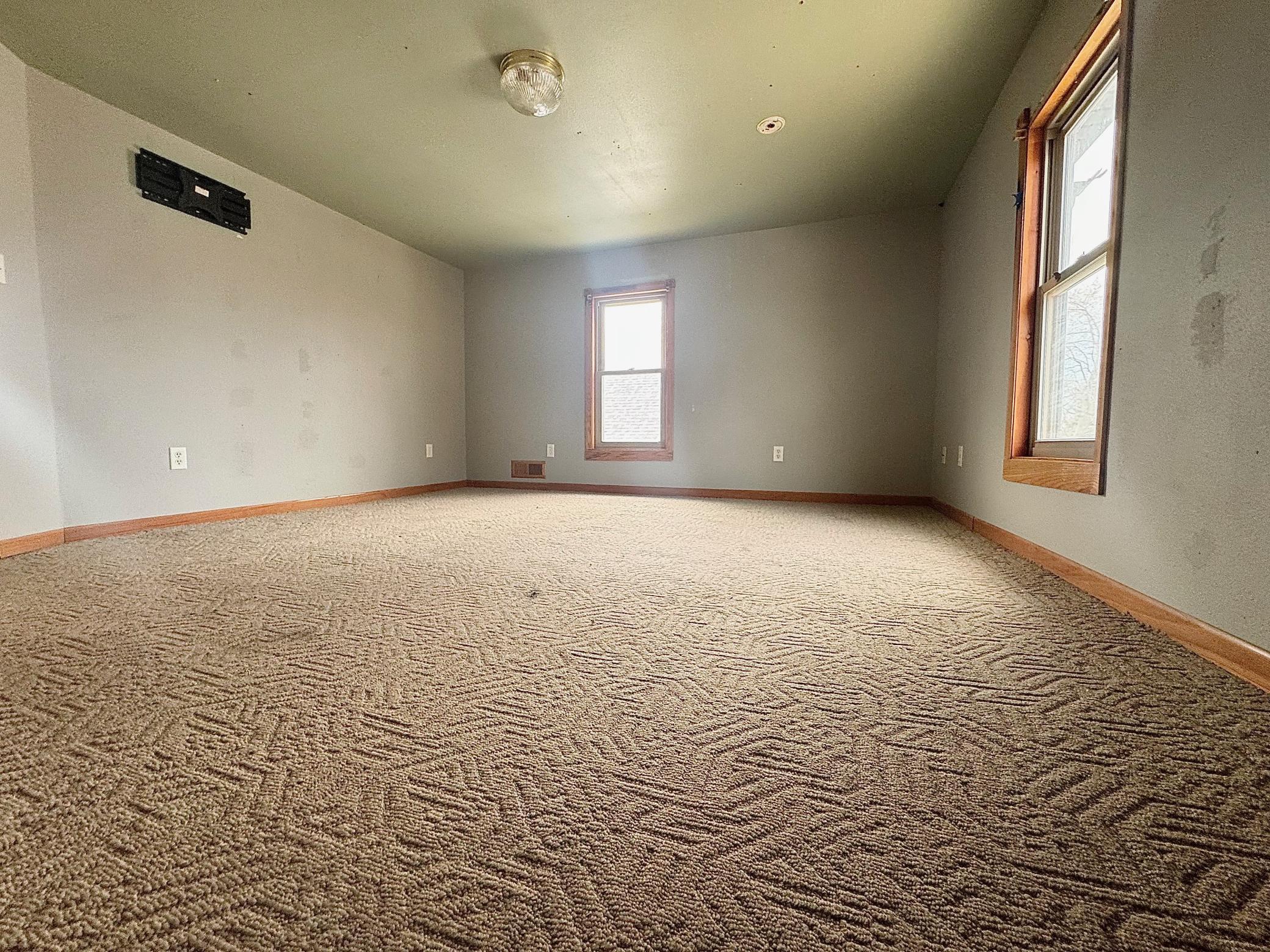 2nd bedroom has walk-in closet