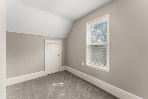 1467 Charles Avenue, Saint Paul, MN 55104