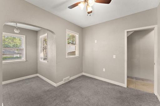 1467 Charles Avenue, Saint Paul, MN 55104