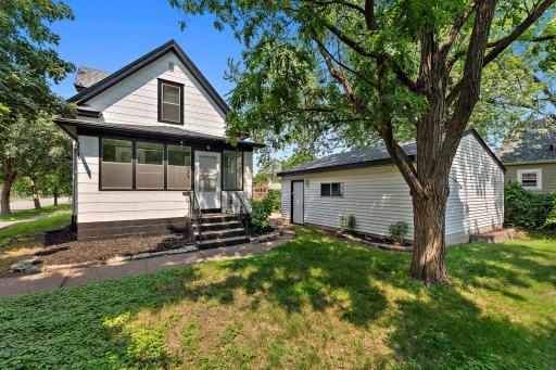 1467 Charles Avenue, Saint Paul, MN 55104