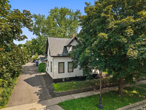 1467 Charles Avenue, Saint Paul, MN 55104