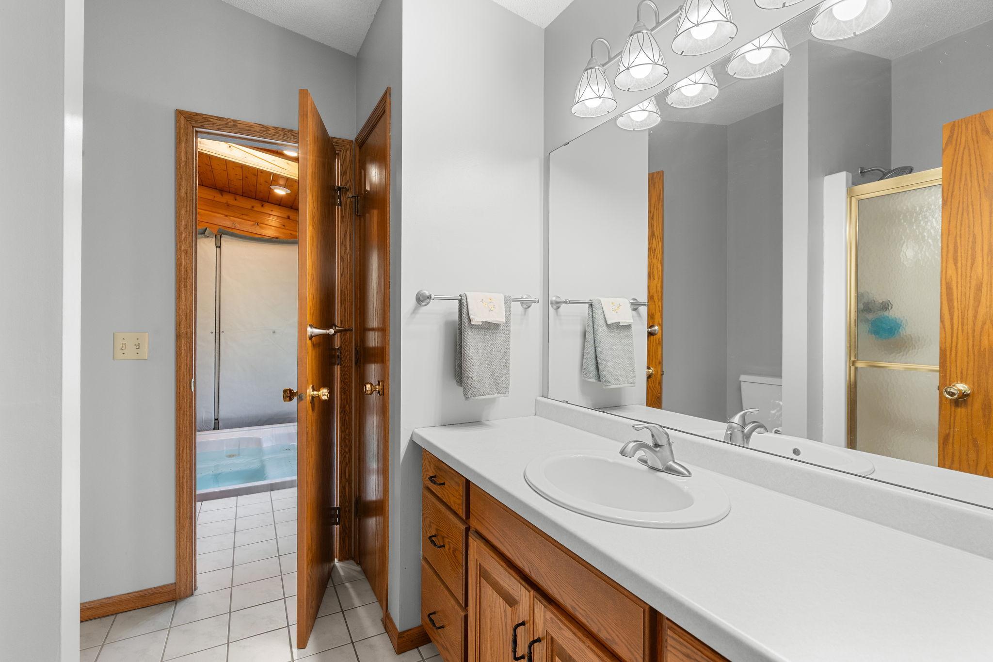 20-web-or-mls-14450-racine-ave-n.jpg