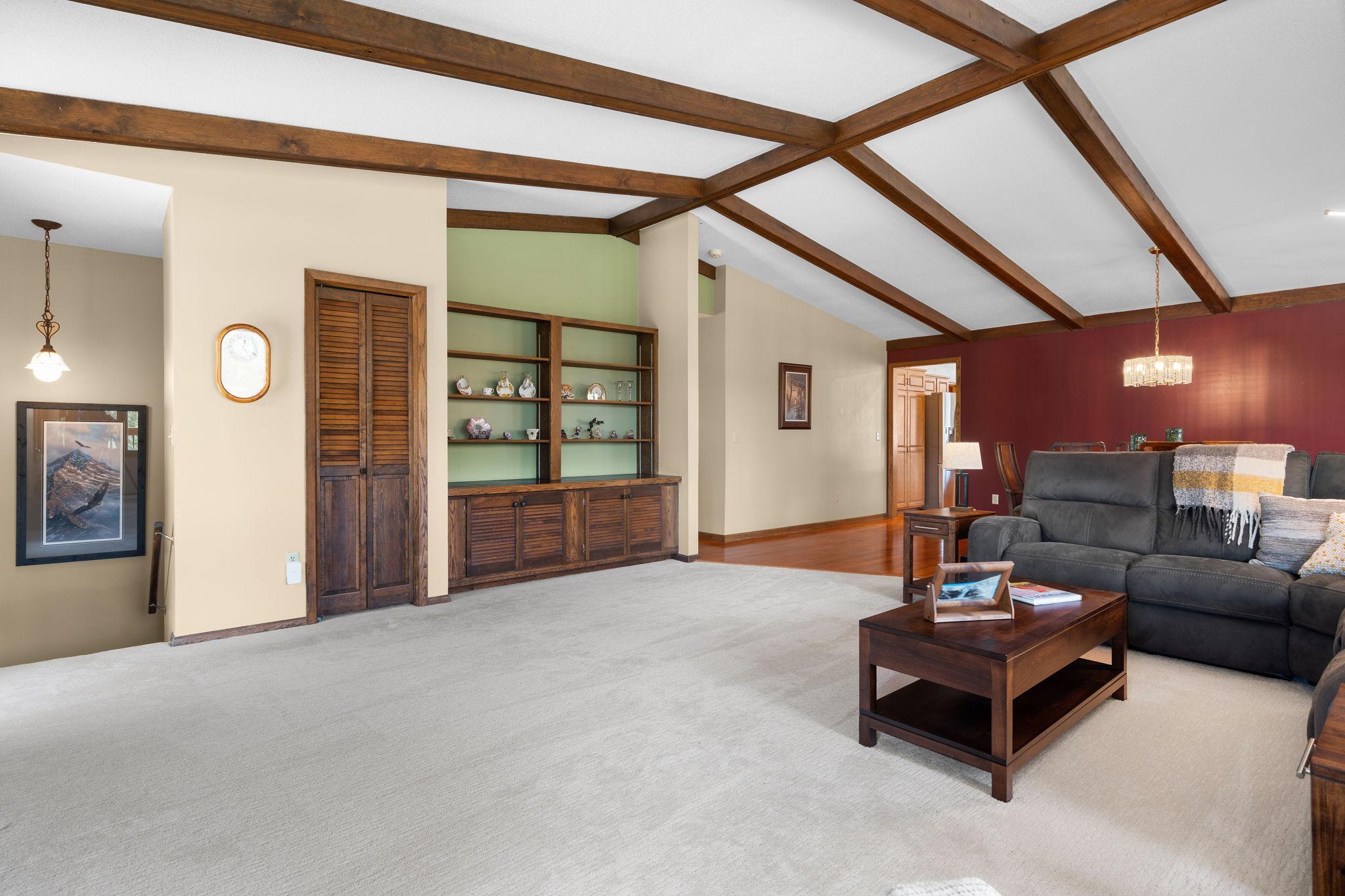 17-web-or-mls-14450-racine-ave-n.jpg