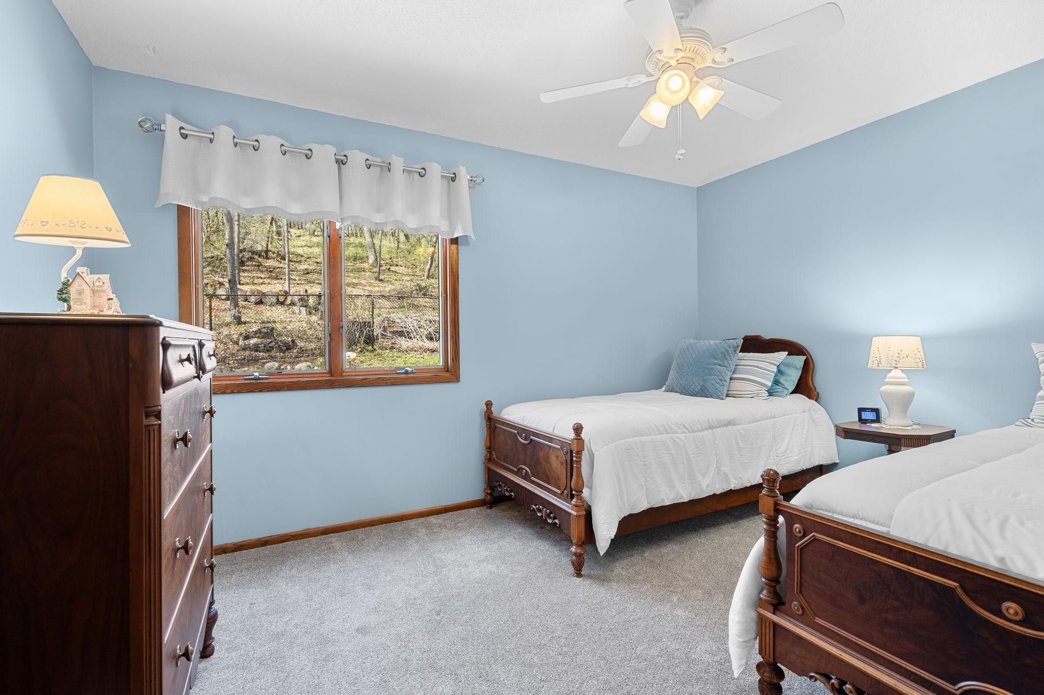22-web-or-mls-14450-racine-ave-n.jpg