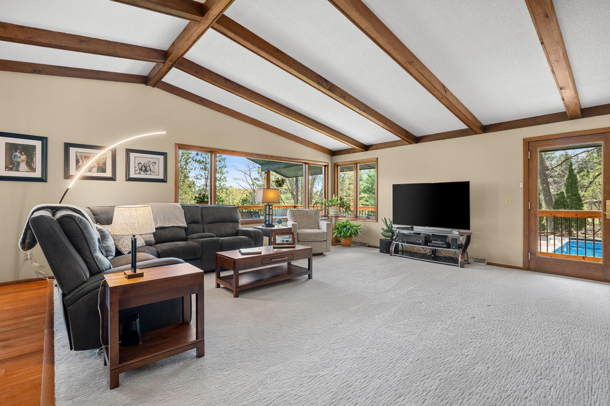 14-web-or-mls-14450-racine-ave-n.jpg