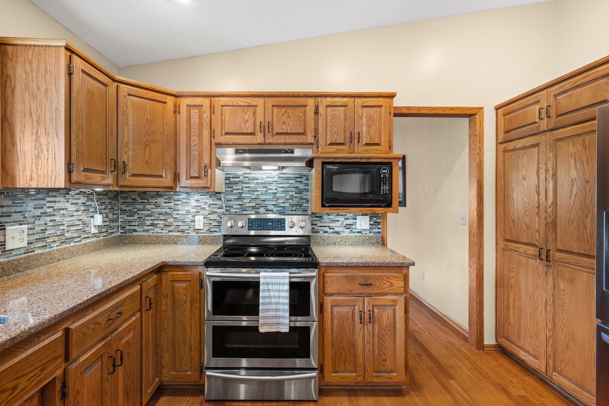 10-web-or-mls-14450-racine-ave-n.jpg