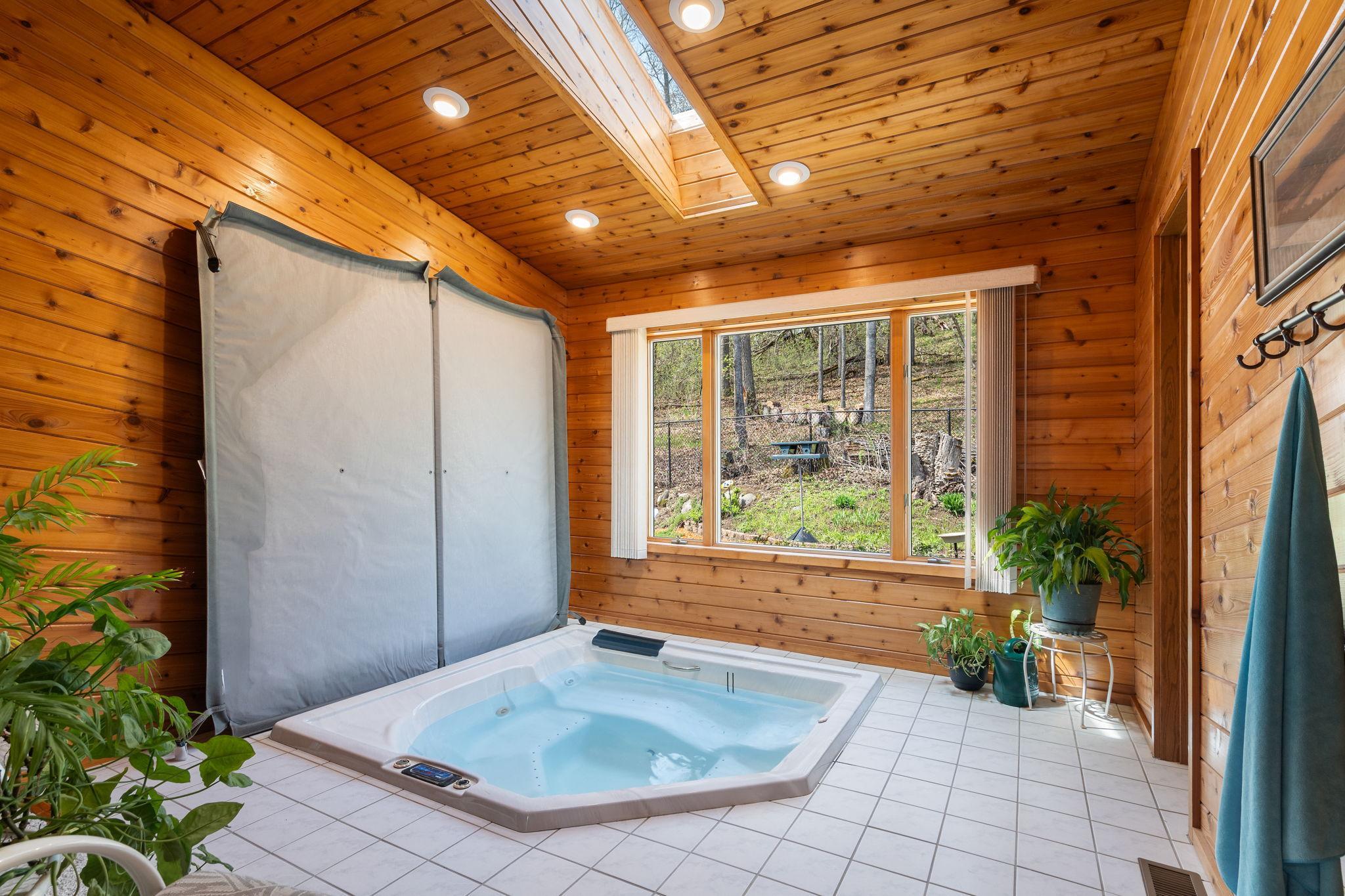 21-web-or-mls-14450-racine-ave-n.jpg