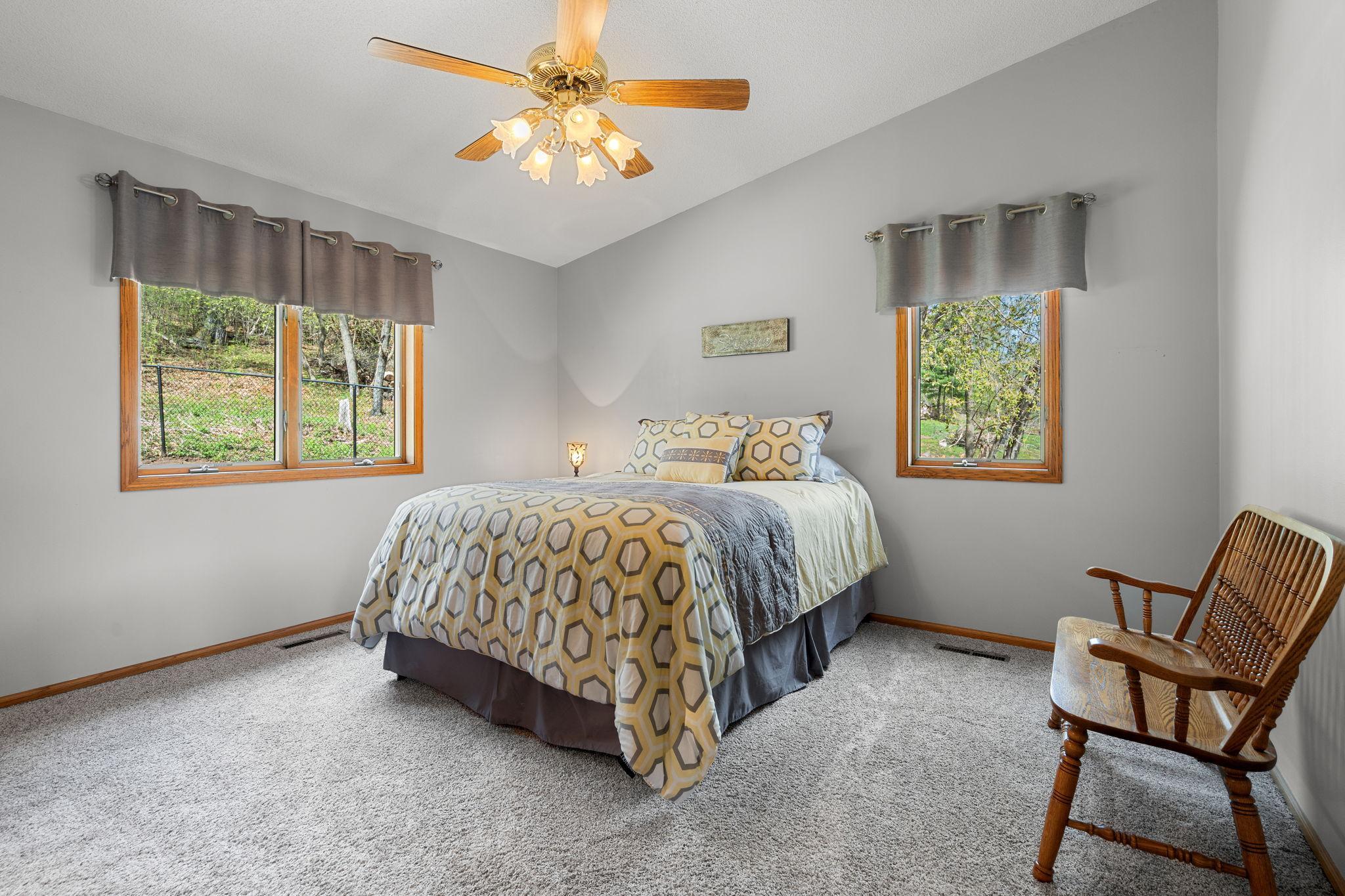 18-web-or-mls-14450-racine-ave-n.jpg