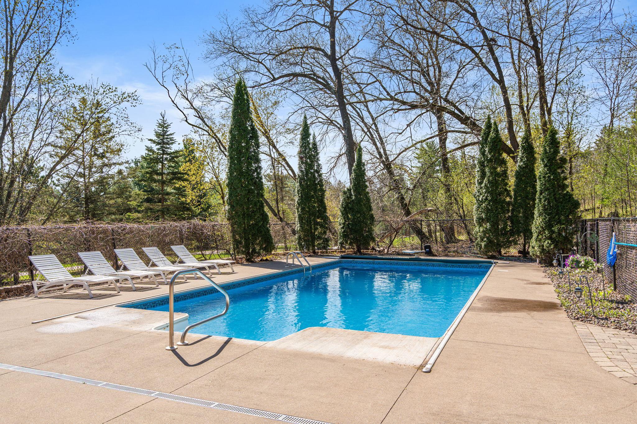 37-web-or-mls-14450-racine-ave-n.jpg